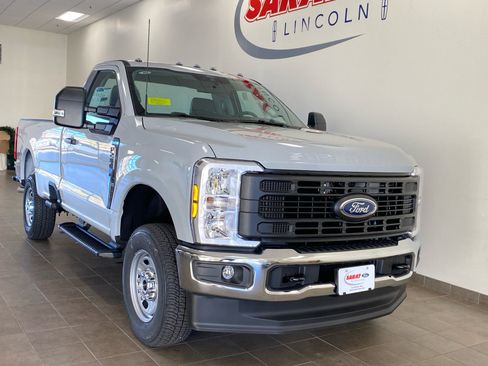 New 2026 Ford F250 XL w/ XL Chrome Package image 2