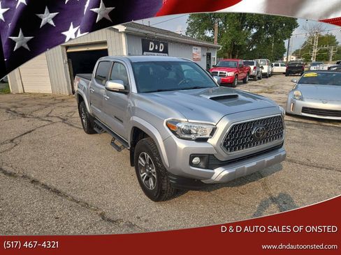 Used 2019 Toyota Tacoma TRD Sport AWD/4WD image 1