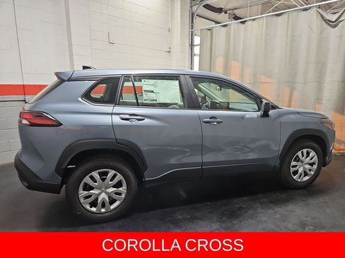 New 2026 Toyota Corolla Cross L image 9