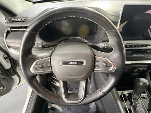 Used 2022 Jeep Compass High Altitude AWD/4WD image 11