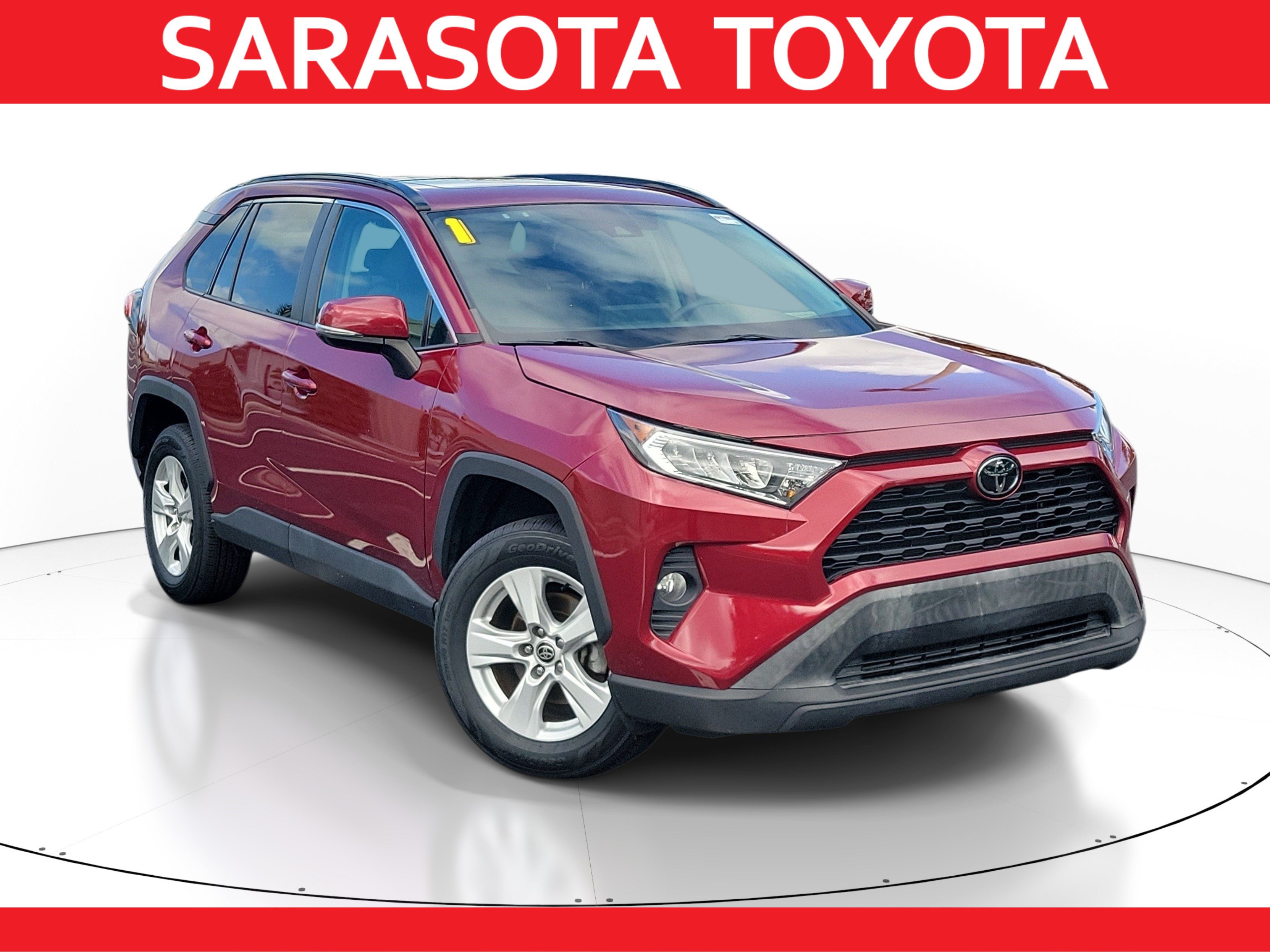 Certified 2021 Toyota RAV4 XLE w/ Convenience Package FWD image 1