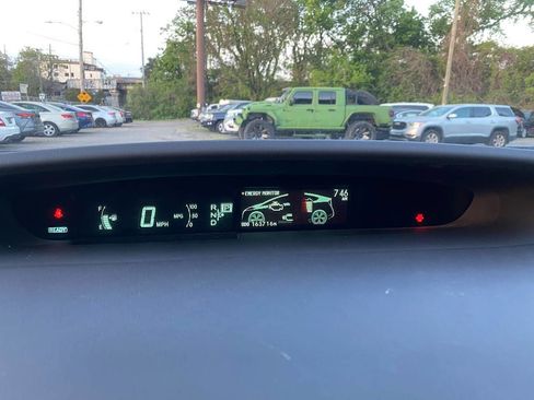 Used 2010 Toyota Prius One image 19