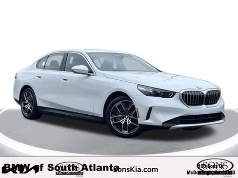 Used 2025 BMW i5 eDrive40i RWD image 1