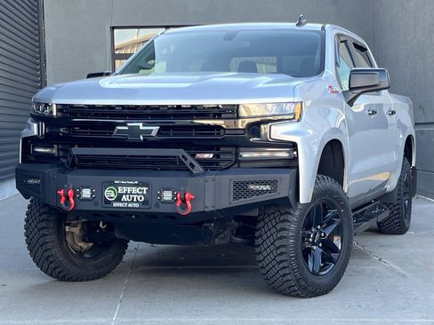 Used 2020 Chevrolet Silverado 1500 LT Trail Boss w/ Convenience Package image 3