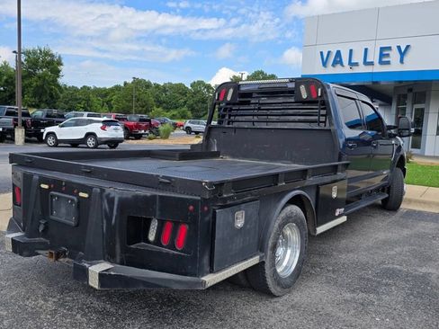 Used 2019 Ford F350 Lariat w/ Lariat Value Package AWD/4WD image 4