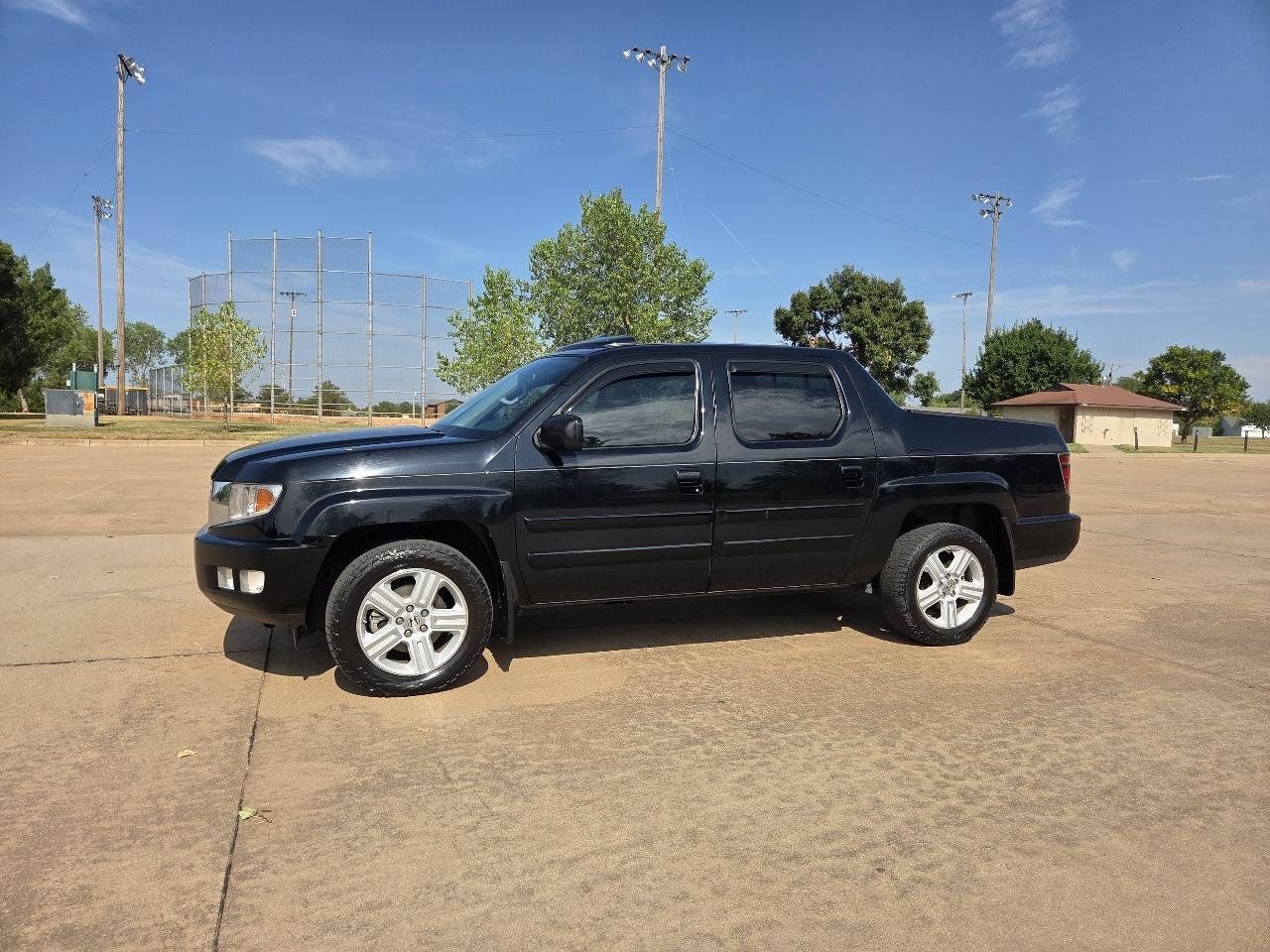 Used 2014 Honda Ridgeline RTL image 2