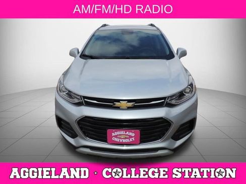 Used 2022 Chevrolet Trax LT w/ LT Convenience Package FWD image 9