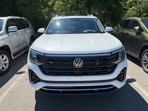 Used 2024 Volkswagen Atlas SEL Premium R-Line AWD/4WD image 2