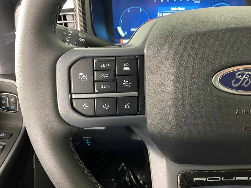 New 2026 Ford F250 Lariat w/ Black Appearance Package AWD/4WD image 25