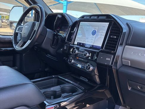 Used 2022 Ford F250 Lariat w/ Black Appearance Package AWD/4WD image 29