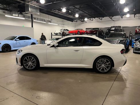 Used 2025 BMW 230i xDrive Coupe w/ Convenience Package image 6