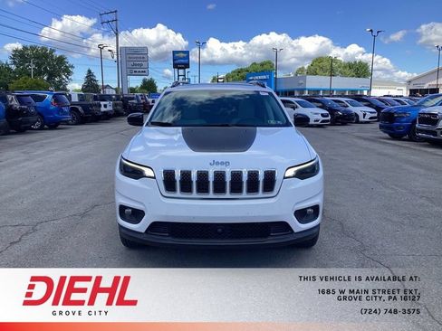 Used 2022 Jeep Cherokee Latitude Lux w/ Sun & Sound Group AWD/4WD image 2