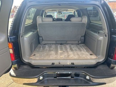 Used 2000 Chevrolet Suburban LS w/ LS Preferred Equipment Group image 8