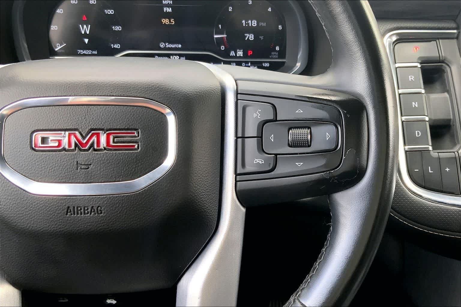 Used 2023 GMC Yukon SLT AWD/4WD image 25