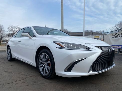 Used 2021 Lexus ES 250 image 31