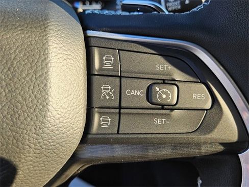 New 2025 Jeep Grand Cherokee Laredo image 23