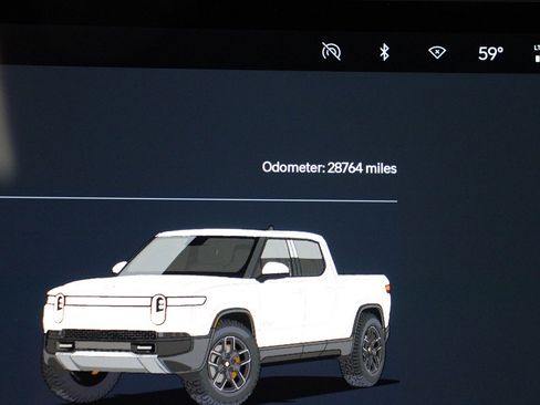 Used 2023 Rivian R1T Adventure image 15