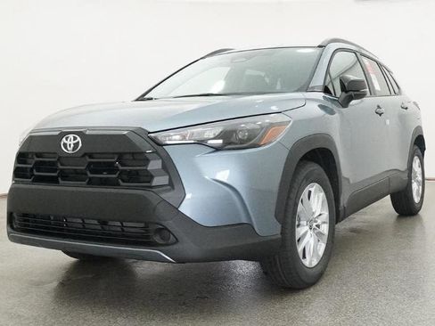 New 2026 Toyota Corolla Cross LE FWD image 32