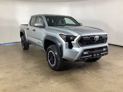 Used 2024 Toyota Tacoma TRD Off-Road AWD/4WD image 3