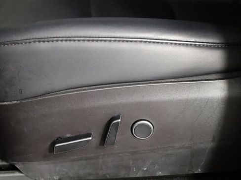 Used 2023 Tesla Model Y Performance AWD/4WD image 13