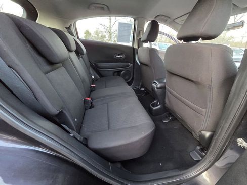 Used 2018 Honda HR-V LX image 13