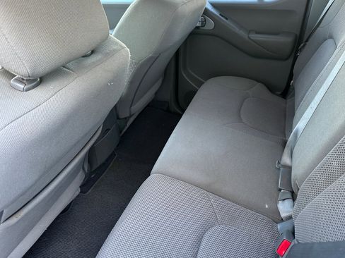 Certified 2019 Nissan Frontier SV image 12