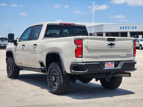 New 2026 Chevrolet Silverado 2500 ZR2 AWD/4WD image 5