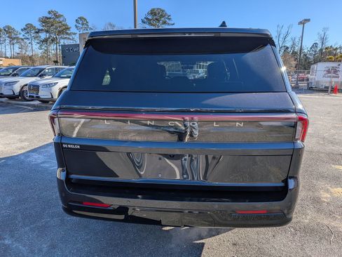 Certified 2025 Lincoln Navigator L Black Label image 5
