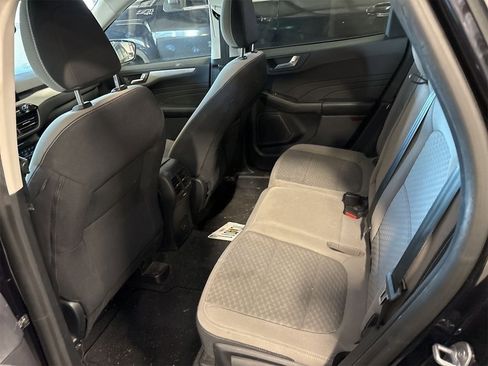 Used 2021 Ford Escape SE w/ Convenience Package image 4