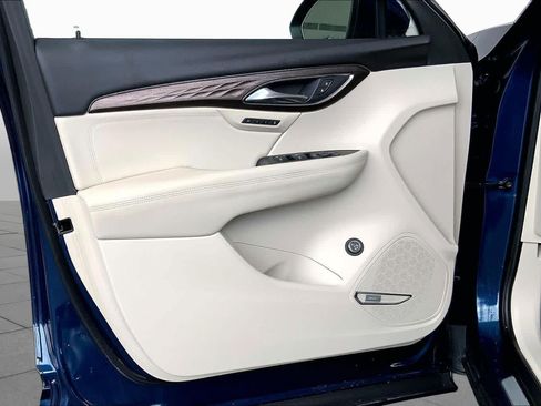 Used 2023 Buick Envision Avenir FWD image 21
