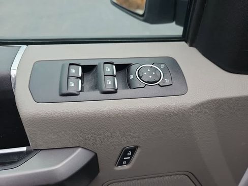 Used 2020 Ford F150 XLT w/ Trailer Tow Package image 17