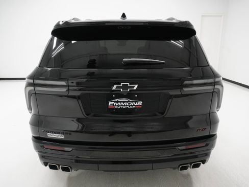 Used 2024 Chevrolet Traverse RS image 5