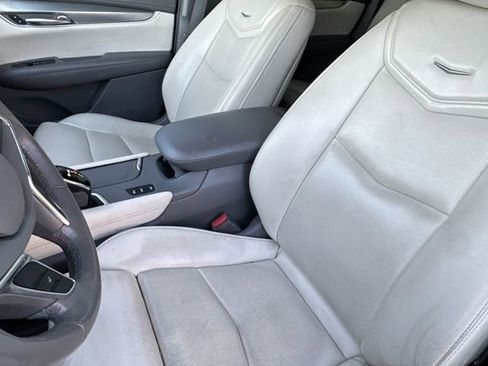 Used 2017 Cadillac XT5 Luxury w/ LPO, Wheel Lock Package image 11