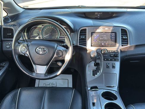 Used 2014 Toyota Venza XLE image 16