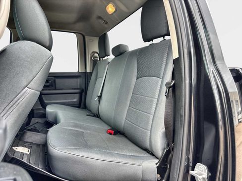 Used 2018 RAM 1500 Express w/ Black Ram 1500 Express Group AWD/4WD image 12