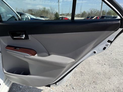 Used 2012 Toyota Camry XLE image 11