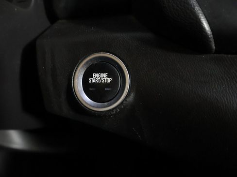 Used 2020 GMC Terrain SLE image 33