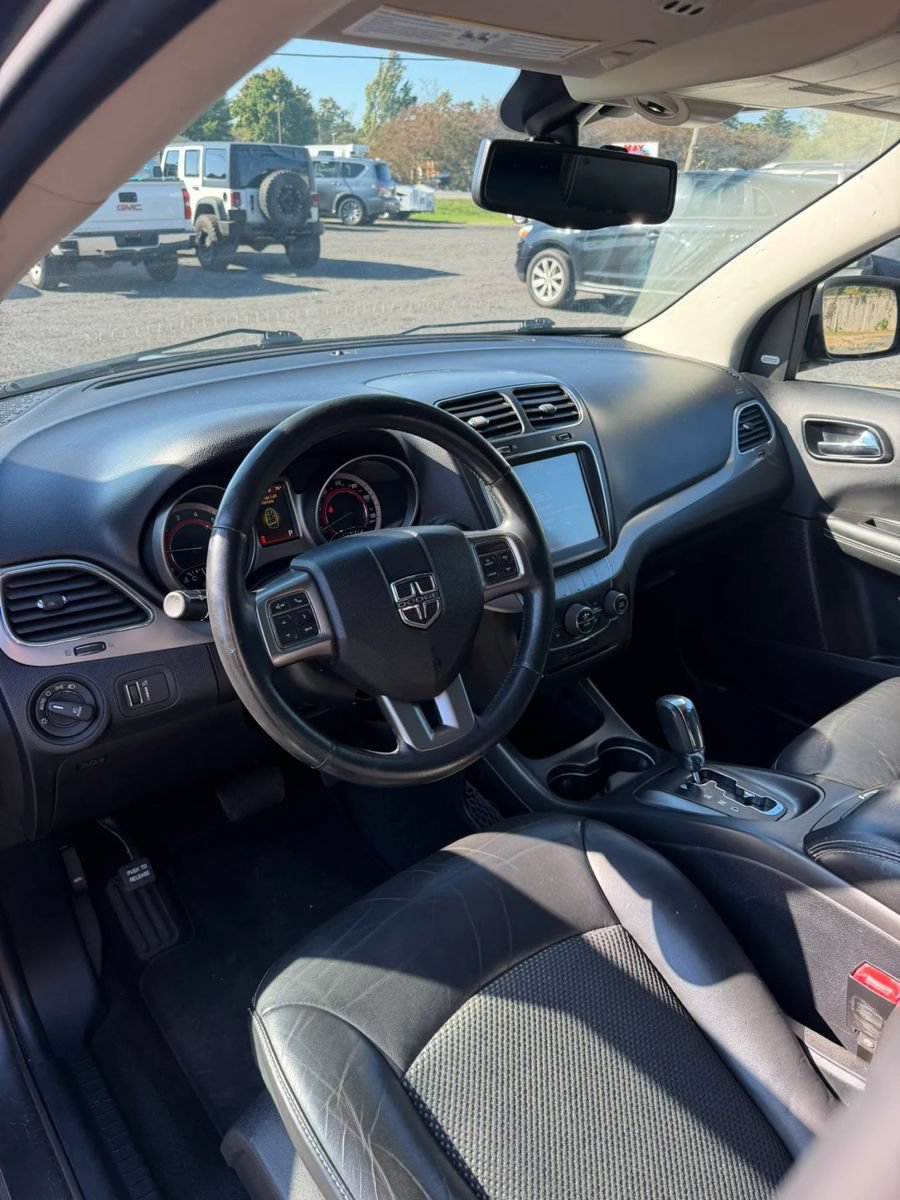Used 2017 Dodge Journey Crossroad w/ Popular Equipment Group FWD image 11