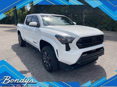 Used 2024 Toyota Tacoma SR5 AWD/4WD image 1