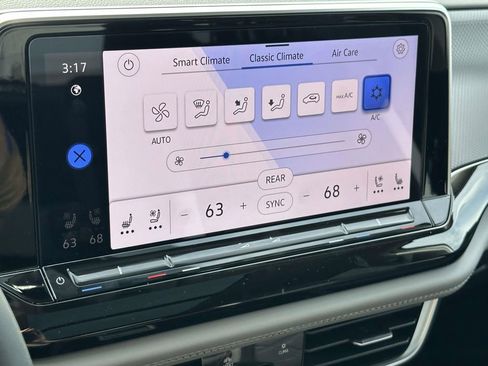 New 2025 Volkswagen Atlas Peak Edition SE AWD/4WD image 23