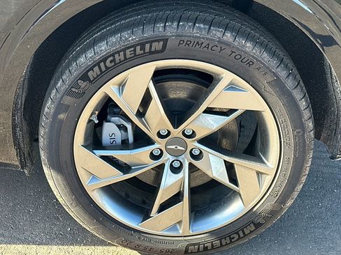 Used 2023 Genesis Electrified GV70 Advanced image 19