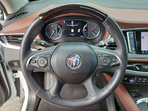 Used 2021 Buick Enclave Avenir w/ Avenir Technology Package FWD image 29