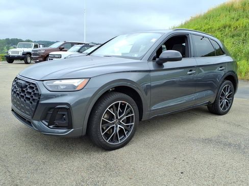 Used 2023 Audi SQ5 Premium Plus w/ Premium Plus Package AWD/4WD image 3
