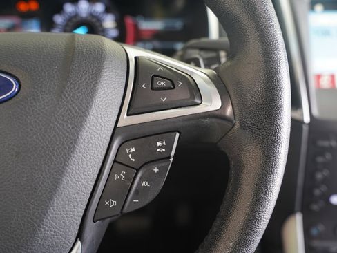 Used 2018 Ford Edge Titanium w/ Equipment Group 301A FWD image 16