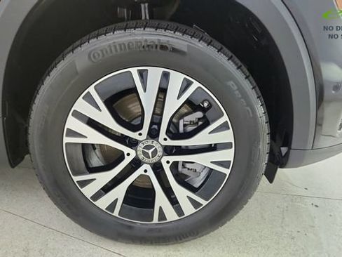 Used 2025 Mercedes-Benz GLB 250 4MATIC w/ Exclusive Package image 77