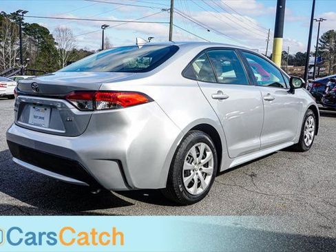 Used 2020 Toyota Corolla LE image 16