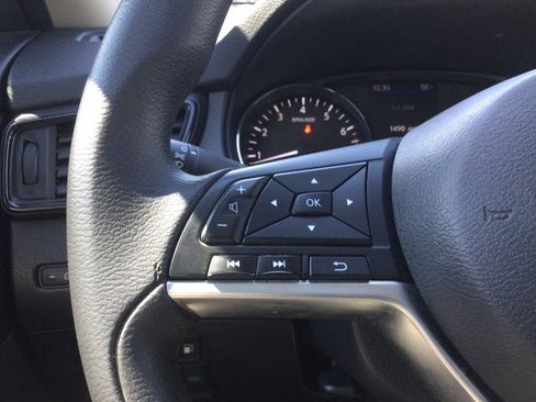 Used 2019 Nissan Rogue S AWD/4WD image 26