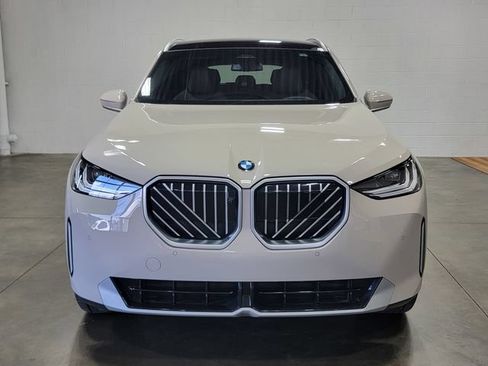 Used 2025 BMW X3 xDrive30i w/ Premium Package AWD/4WD image 3