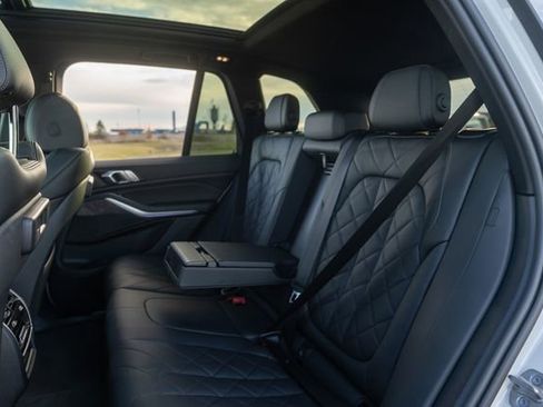 Used 2023 BMW X5 xDrive40i w/ M Sport Package image 16