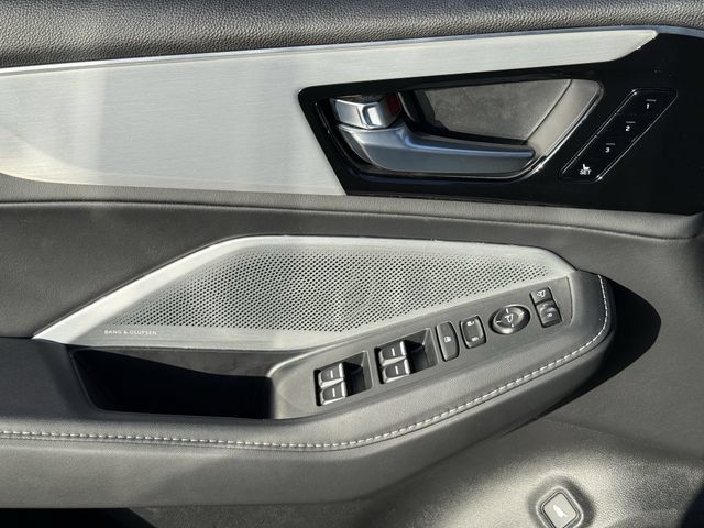 Certified 2025 Acura MDX w/ Technology Package FWD image 23